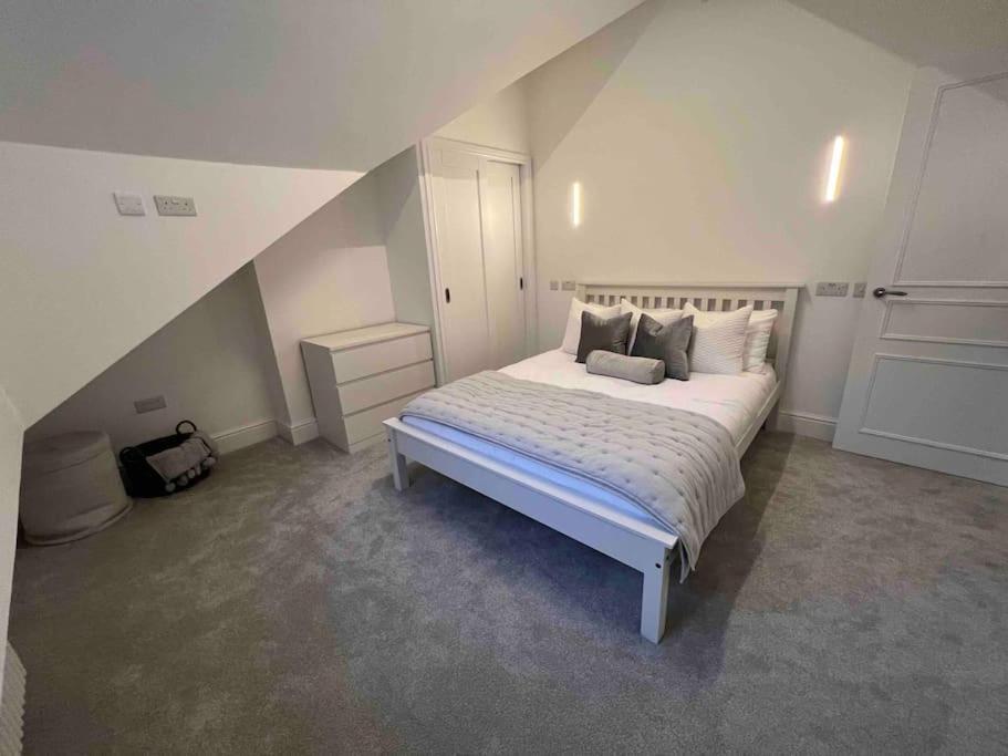 New Apartment, 10 Mins From Principality Stadium Cardiff Esterno foto